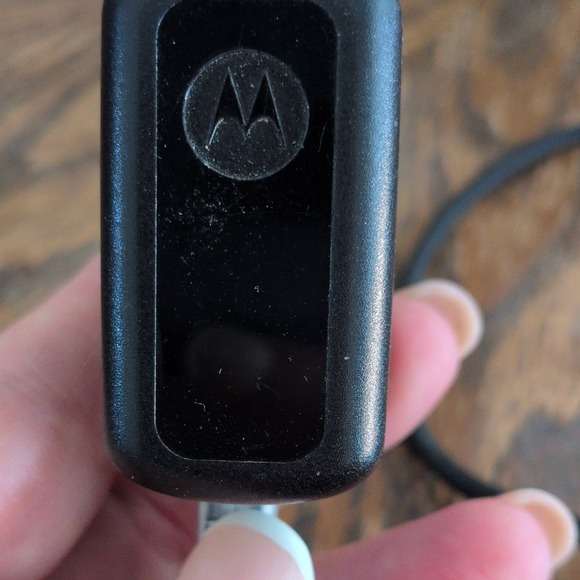 Motorola Other - Motorola Micro-USB Wall Charger SKN5004A Black with Charging Cable